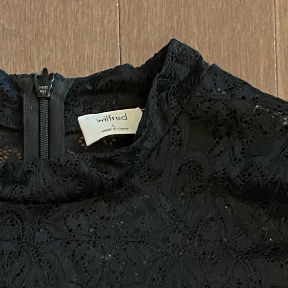 Aritzia Wilfred Black Lace Long sleeve. - Picture 3 of 3